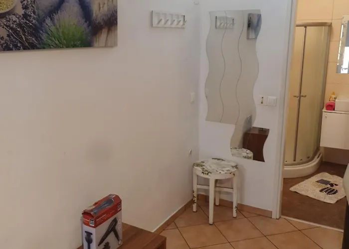 Eldi Apartman *