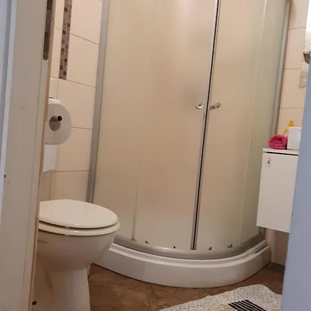 Apartment Eldi *