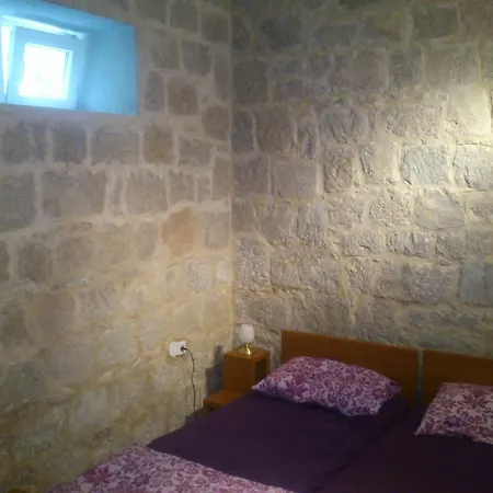 Apartment Eldi *